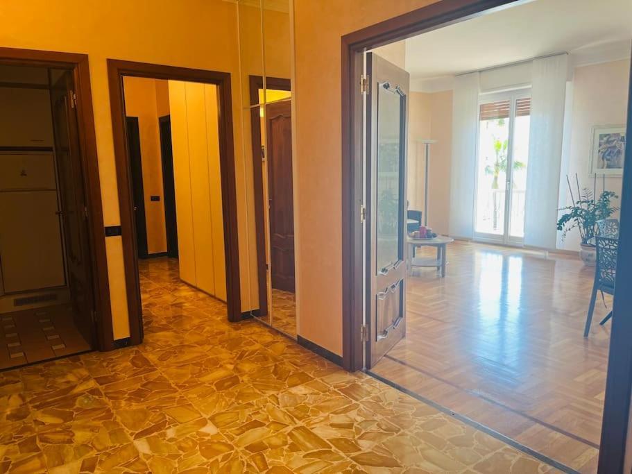 Brezza Di Mare Apartment Империа Екстериор снимка