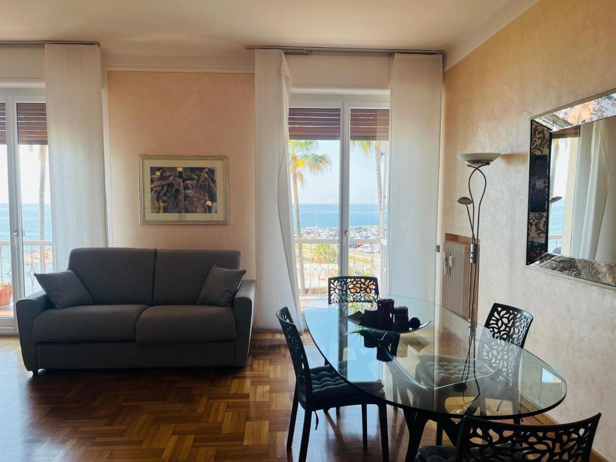 Brezza Di Mare Apartment Империа Екстериор снимка